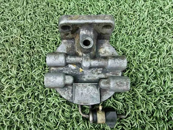 Einspritzteil Ford Transit OEM 7176311 - Gebraucht image 2