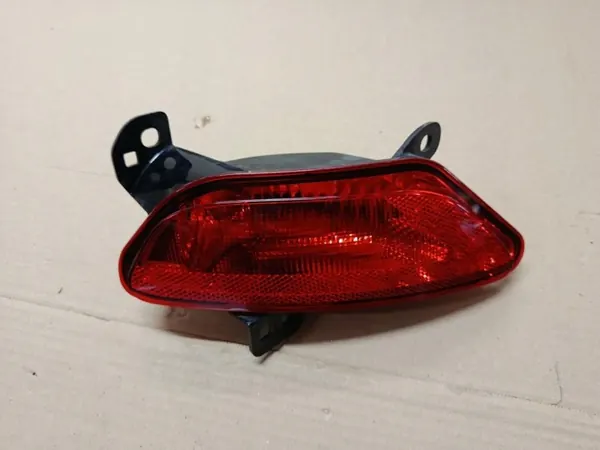 Luz trasera parachoques Renault Arkana OEM 265800539R image 2