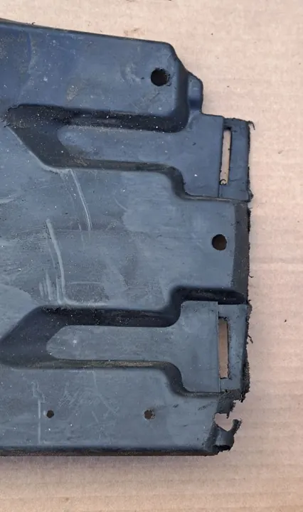 Porsche Cayenne 7P Växellådsplåt 7L8825231A image 4