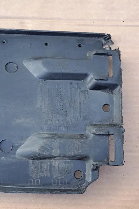 Porsche Cayenne 7P Växellådsplåt 7L8825231A image 5