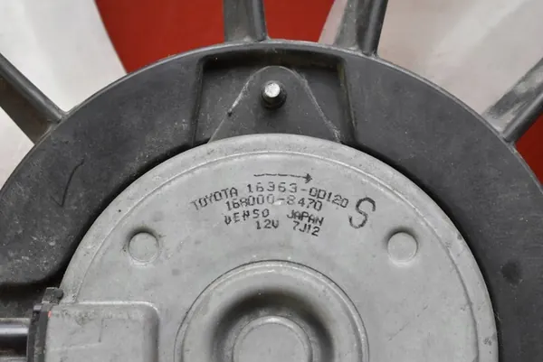 FLÄKT TOYOTA AURIS 1.6 DUAL VVTi 06-09 OEM 16363-0D120 image 7