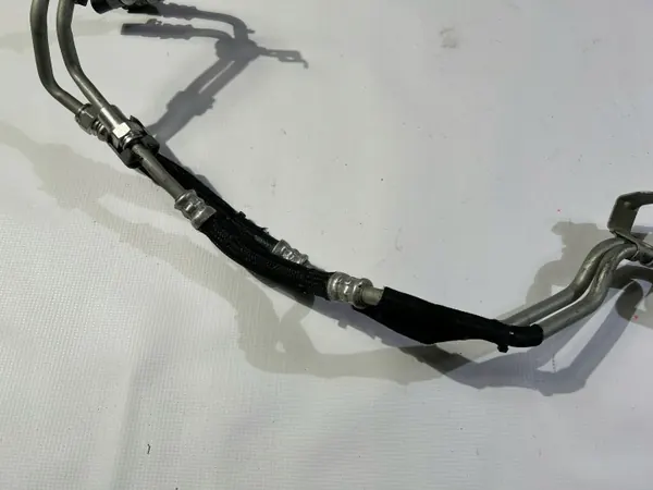 Ligne de refroidissement d'huile Ford Mustang VI 5.0 GT OEM 6435787 image 9