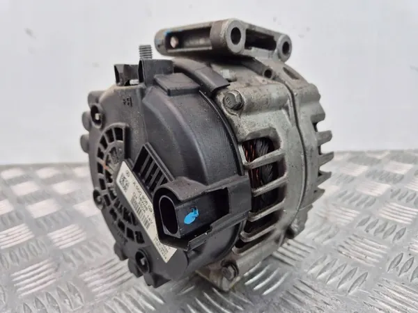 Mercedes E350 d W213 3.0 Alternator A0009060903 image 2
