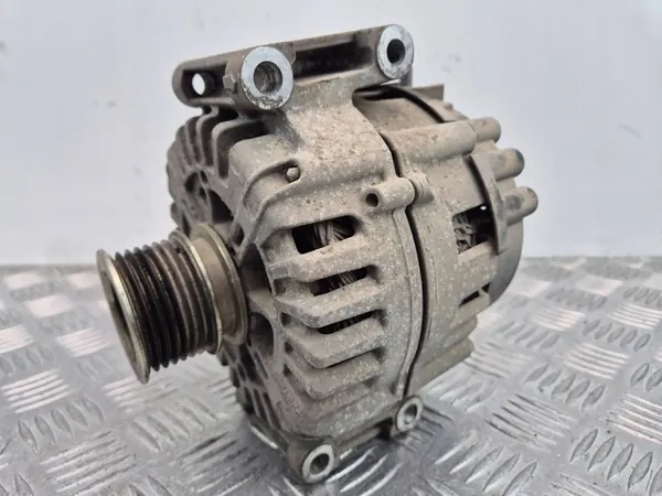 Mercedes E350 d W213 3.0 Alternator A0009060903 image 3