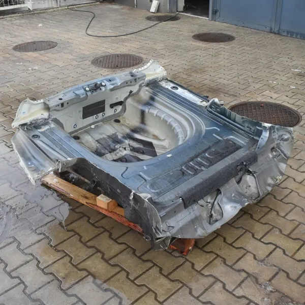 Tapis arrière OEM 5E7813309 pour Skoda Octavia IV image 6