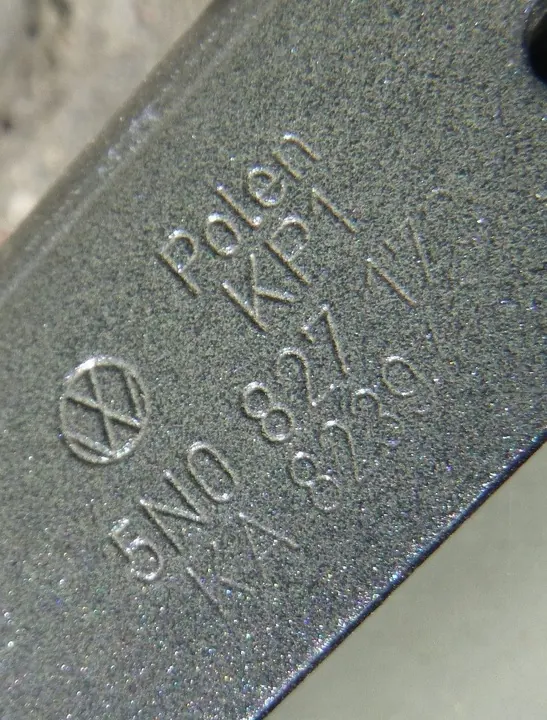 VW Tiguan Takaluukku 5n0827025g image 6