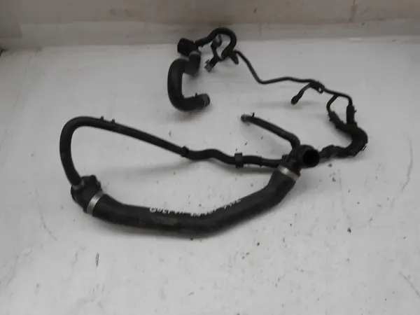 VW Golf VII Jäähdytysnesteletkut 04L121064AR image 2