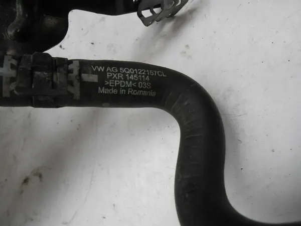 VW Golf VII Jäähdytysnesteletkut 04L121064AR image 7