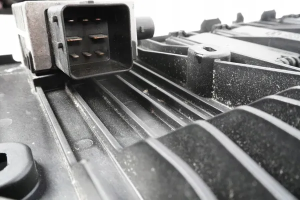 Jäähdyttimen tuuletin OEM 21481HV80B Nissan Qashqaille image 5