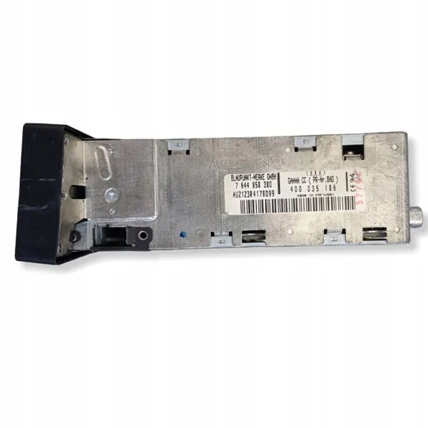 Audi A4/S4 B5 Radio-paneeli OEM 4D0035186 - Käytetty image 3