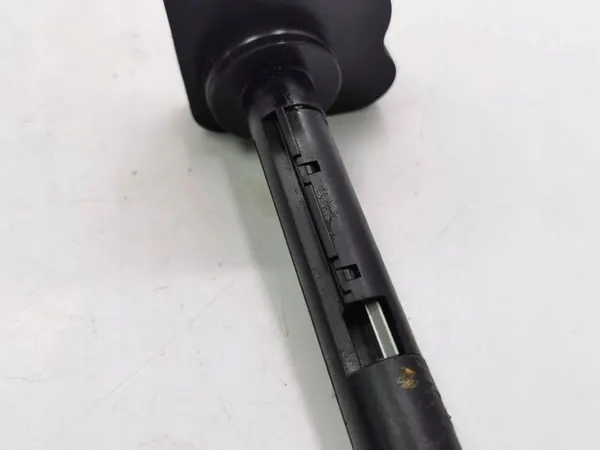 Filtre à carburant Nissan Juke I 2013 OEM 18L30 image 4