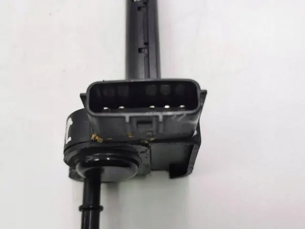 Filtre à carburant Nissan Juke I 2013 OEM 18L30 image 5