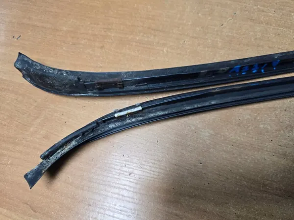 BMW E90/E91 Frontscheibenleiste OEM A22 Komplett image 6