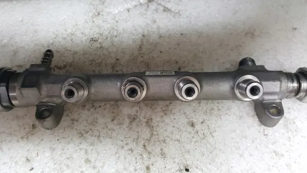 Kraftstoffdruckregler OEM 04L125A für VW Passat B8 image 4