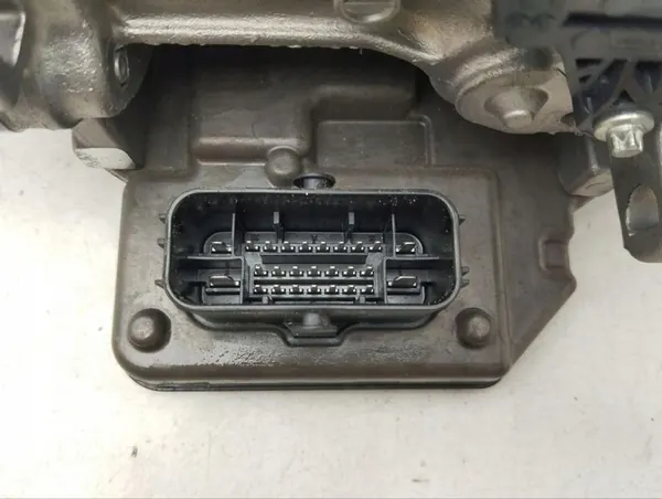 Bomba de freio Chrysler Pacifica 2018 68240033AJ image 6