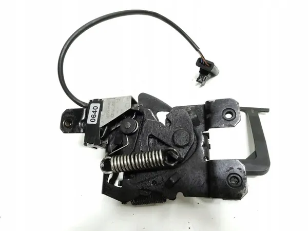 MERCEDES B-KLASS W245 - MOTORHUVSLOCK 1698800660 image 2