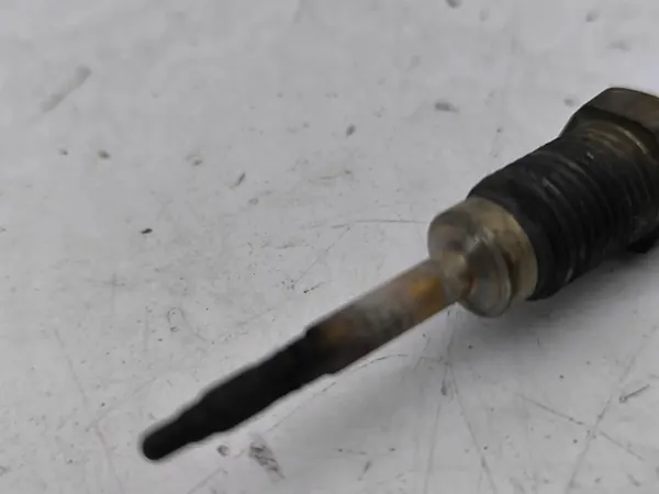 BMW 5 F10 F11 2013 Avgastemperatursensor OEM 7805607 image 4