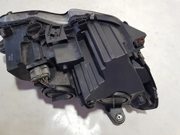 Linker Koplamp Mercedes C W204 A2048205159 image 9