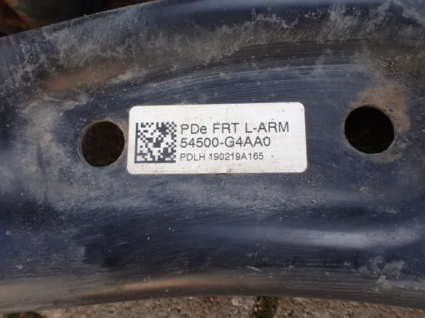 Carrinho transversal Hyundai OE usado OEM 62401-J7AA0 image 7