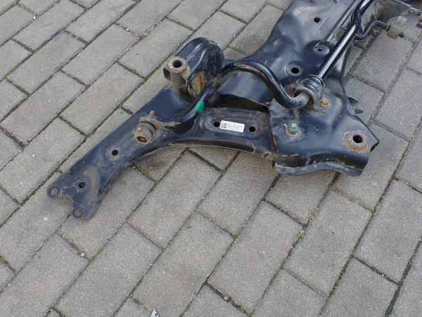 Carrinho transversal Hyundai OE usado OEM 62401-J7AA0 image 8