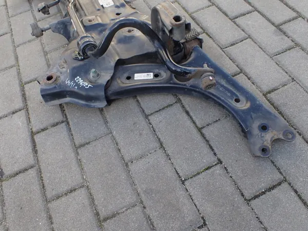Carrinho transversal Hyundai OE usado OEM 62401-J7AA0 image 9