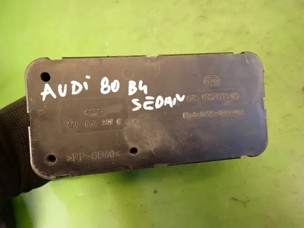 Pompe de verrouillage central OEM 4A0862257C Audi 80 B4 image 3