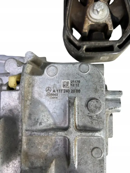 Suporte motor OEM A1772402000 para Mercedes GLB image 6