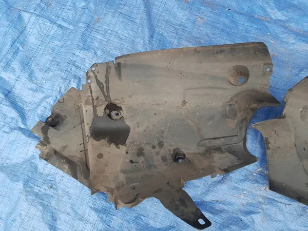 Passaruota anteriore destro Mercedes W204 image 2