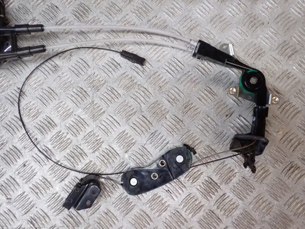 Motor Porta Traseira Direita OEM 85005-08020 Toyota Sienna image 6