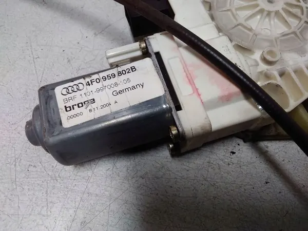 Elevador de vidro porta dianteira direita AUDI A6 4F0837630B image 3