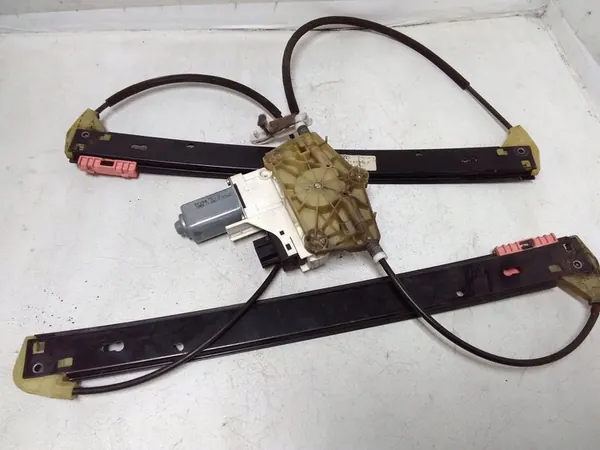 Elevador de vidro porta dianteira direita AUDI A6 4F0837630B image 4