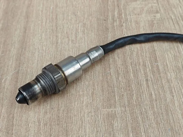 Sonda Lambda OEM 8589665 para BMW 2.0D - Usada image 3