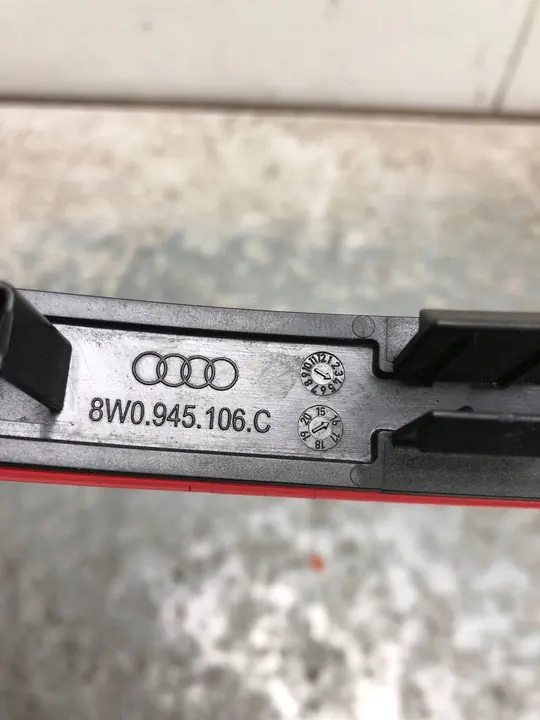 Takaoikea Heijastin Audi A4 B9 8W0945106C image 4