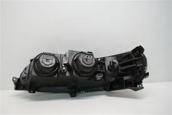 VOLVO V70 Faro Delantero Derecho OEM 8693586 image 4