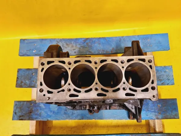 Motorblock DRC94285 für VW Fox 1.4 8V BKR image 5