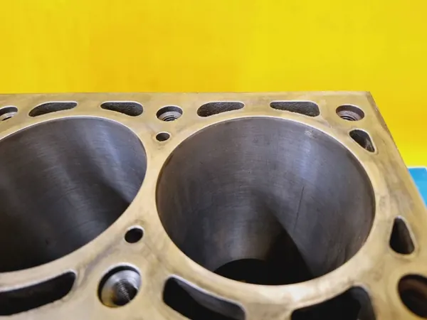 Motorblock DRC94285 für VW Fox 1.4 8V BKR image 6