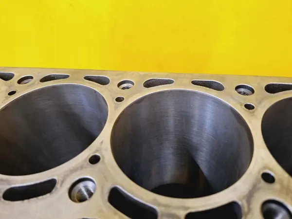 Motorblock DRC94285 für VW Fox 1.4 8V BKR image 7