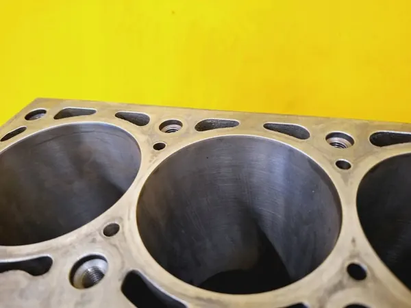 Motorblock DRC94285 für VW Fox 1.4 8V BKR image 8