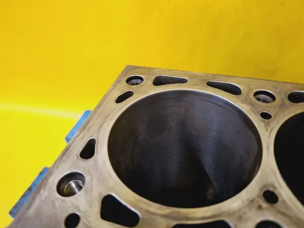 Motorblock DRC94285 für VW Fox 1.4 8V BKR image 9