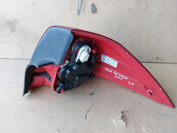 Lámpara trasera izquierda Renault Megane 2 image 6