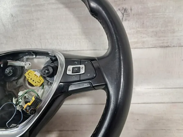 Gebrauchtes VW Touran III Multifunktionslenkrad OEM image 3
