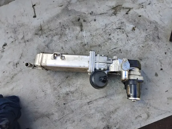 Gebruikte EGR-koeler OEM 03L131512BJ voor VW/Audi image 4