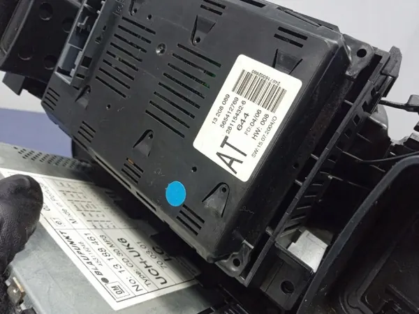 Opel Zafira B klimaatdisplay OEM 13188461 image 6