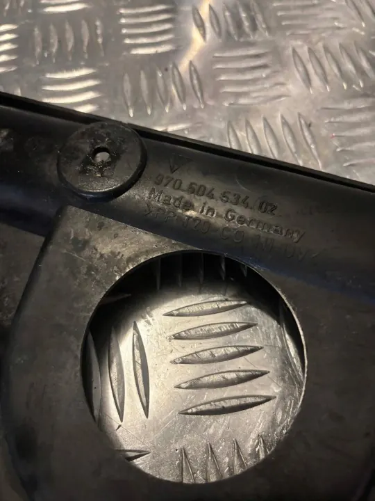 Porsche Panamera 970 Windschutzscheibenabdeckung OEM 97050453402 image 3