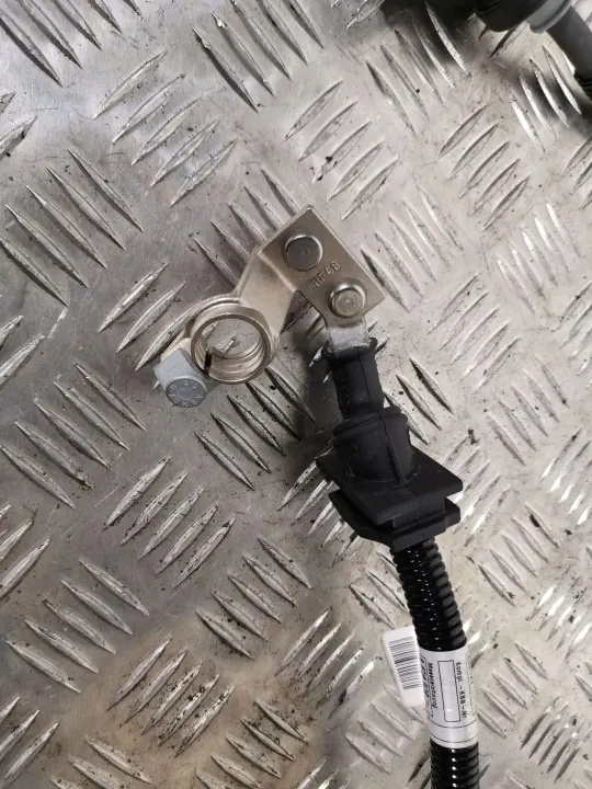 Pluspool accuklem OEM 8654632 image 4