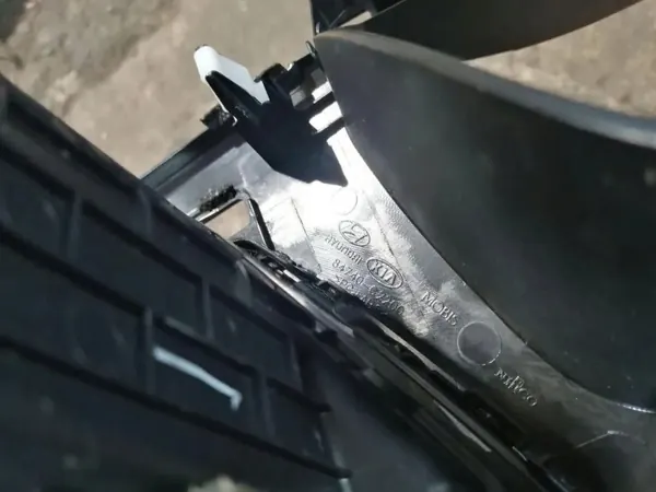 Toma de aire OEM 84740C2200 para Hyundai Sonata VII 2.4L image 4