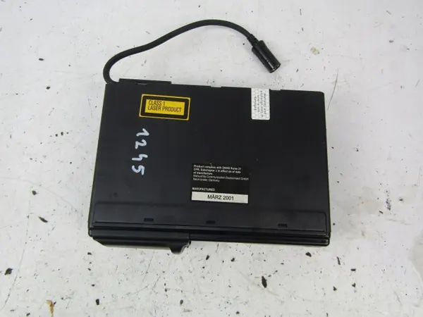 Audi A6 C5 CD-vaihtaja OEM AK-6-85565 Käytetty image 4