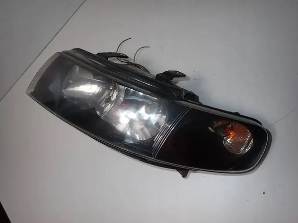 Vasen Etuvalaisin Seat Toledo II 1M1941015 image 2