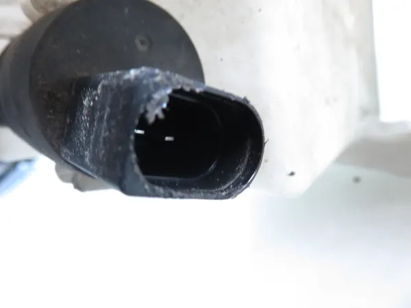 Pesuainesäiliö Volkswagen Transporter T5 7H0955453K image 4