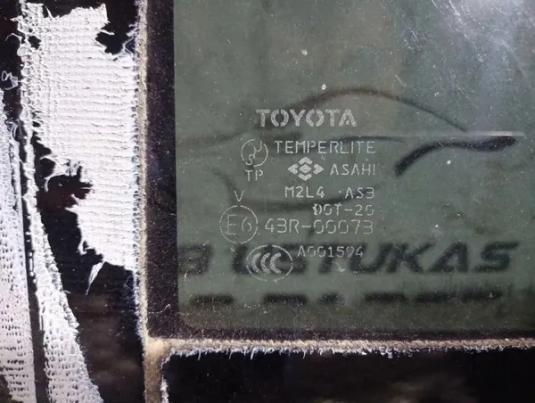 Toyota RAV4 XA40 Schiebedach OEM 43R00073 - Gebraucht image 3